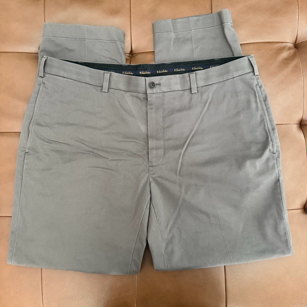 Brooks Brothers Dark Grey Advantage Chino Clark Pants 40/32